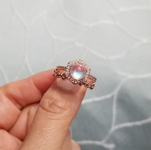 💎NEW💎 GOLD PLATED MOONSTONE RING SET - Picture 4 of 8